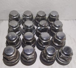 ✅Juego Tornillería original tuercas para Toyota