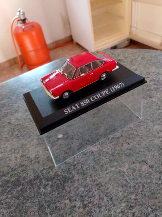 Coche miniatura SEAT 850 Coupe (1967)