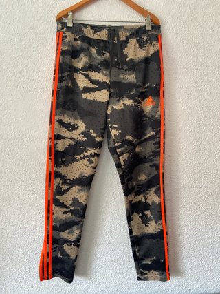 Pantalón adidas Camuflaje
