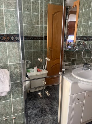 Armario de Baño con Espejo y accesorios