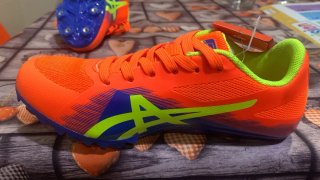 Zapatillas de Atletismo. Sin estrenar. De niñ@
