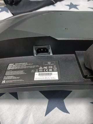 Monitor Curvo MSI Negro 27"Precio negociable