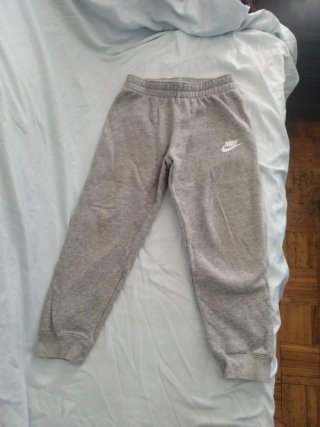 Chándal Nike Gris Talla 6-7 años