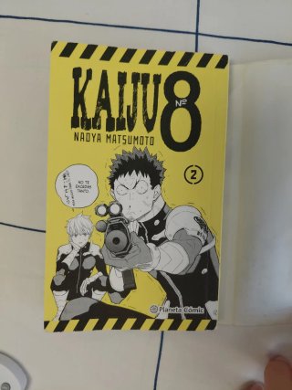 Kaiju 8 no 02