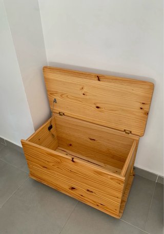 Baúl Abatible de Madera Maciza