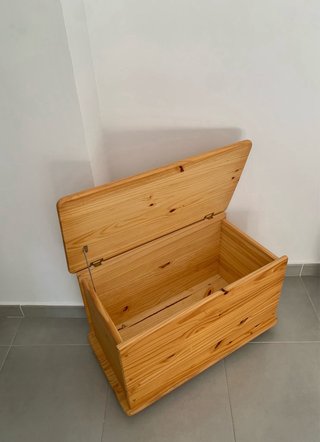 Baúl Abatible de Madera Maciza