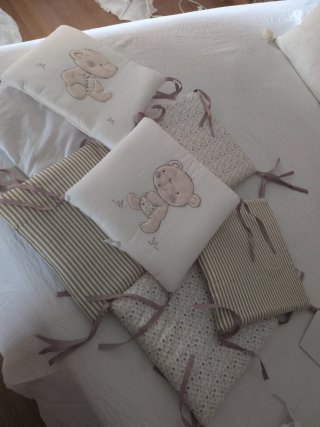 Chichonera para cuna con diseño de ositos