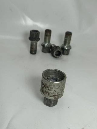 ✅Tornillería Originales llantas Volkswagen Golf