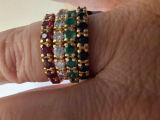 Set de 4 Anillos de Oro 18k con Gemas
