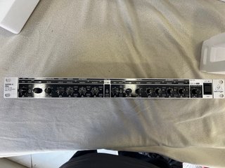 Crossover Behringer Super-X Pro CX3400