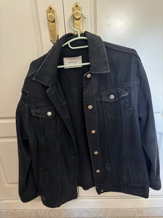 Chaqueta vaquera negra Stradivarius