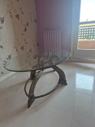 Mesa de centro cristal y metal dorado