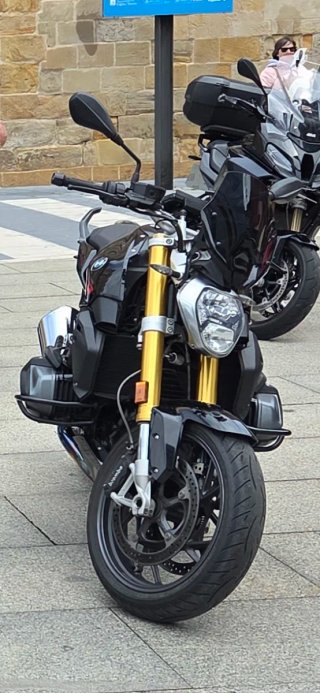 BMW R1250R Negra Moto Naked