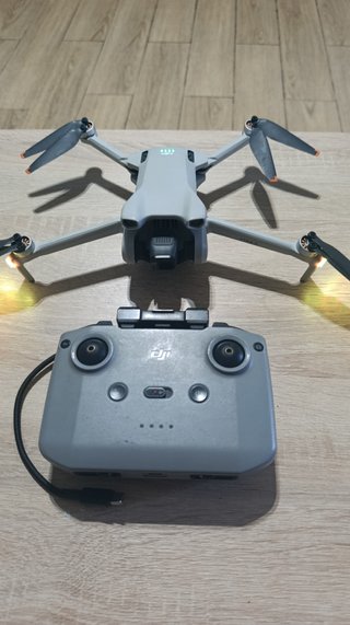 Drone mini3 DJI con mando
