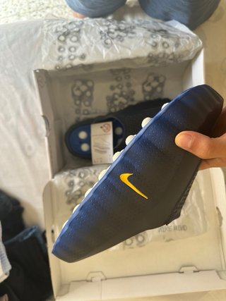 Nike Mind 001