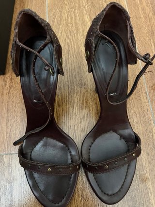 Sandalias de tacón marrones