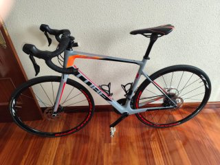 Bicicleta Cube Attain GTC Pro Disc