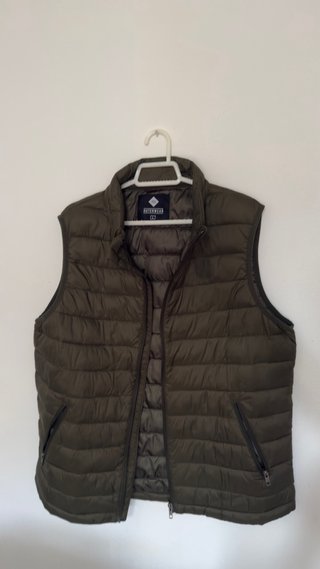 Chaleco acolchado verde militar talla XL