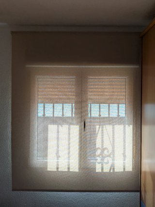 Estores para habitación marrón clarito