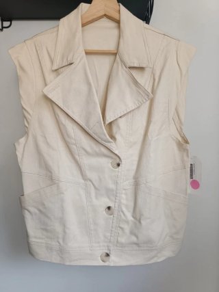 Chaleco beige de mujer