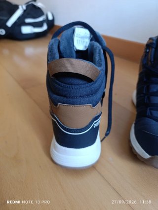 Zapatillas montaña Quechua azul marino