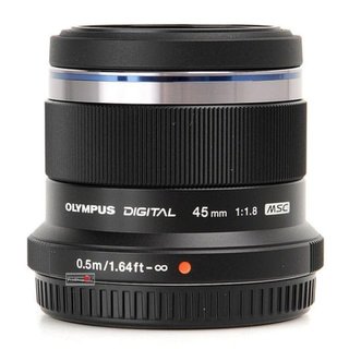 Olympus OM-D E-M10 III + Objetivo M.ZUIKO 45mm 1.8