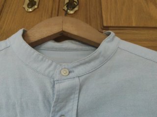 Camisa Azul de Hombre con Cuello Mao