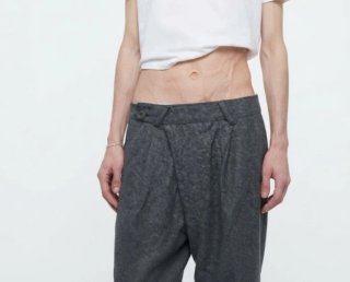 Pantalón Zara cagado tipo drop croach