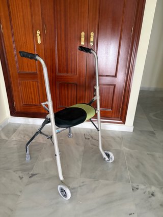 Andador adulto
