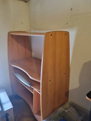 Mueble para Ordenador de Madera