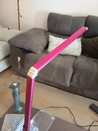 Lámpara de mesa rosa metal y plástico