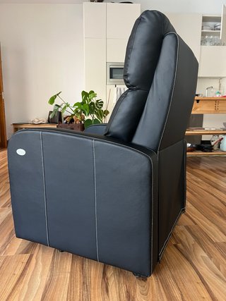 Sillón Lufthous Piel Negra Levanta Personas