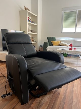Sillón Lufthous Piel Negra Levanta Personas