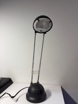 Lámpara de Escritorio Halógena Extensible – Negra