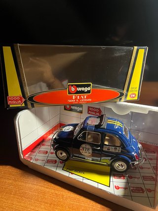 Bburago Fiat 500 L Mille Miglia 1/16