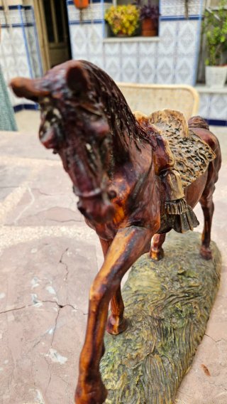 Escultura caballo resina vintage