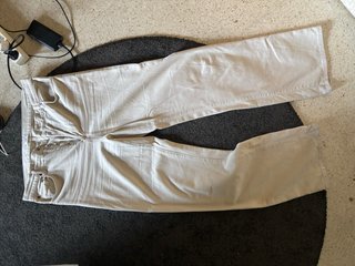 Pantalones beige