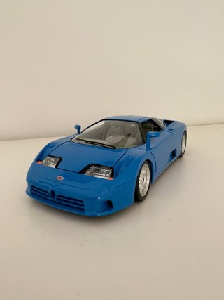 Bugatti EB110 BBurago 1:18