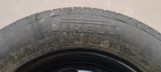 Rueda de coche de repuesto