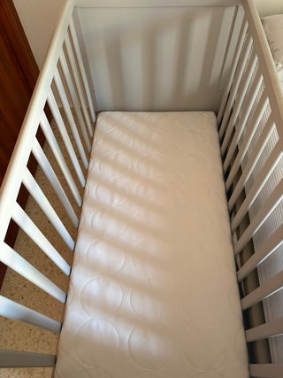 Cuna con Colchón IKEA SUNDVIK con ruedas
