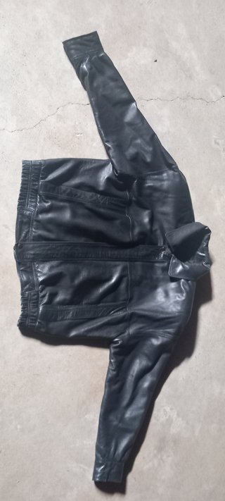 Cazadora vintage de piel negra