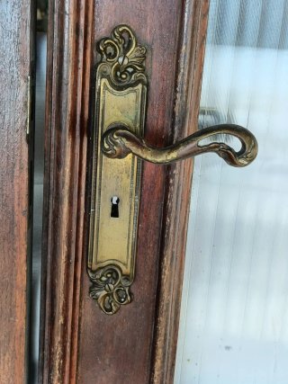Puertas Antiguas de Madera y Cristal