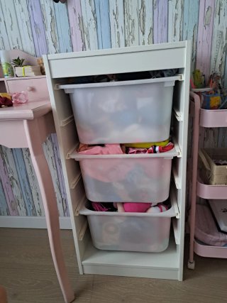Mueble de madera para guardar juguetes