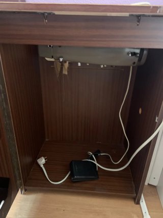 Máquina de Coser Sears con Mueble