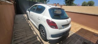 Peugeot 207 2012