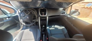 Peugeot 207 2012