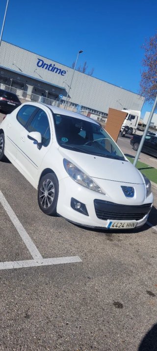 Peugeot 207 2012