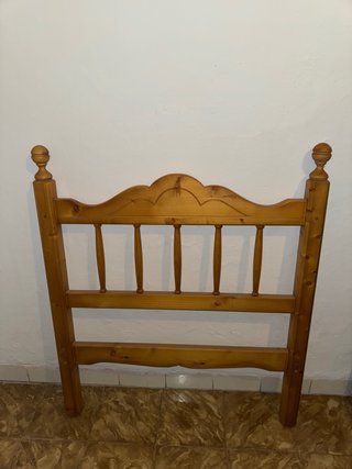 Cabecero de madera rústico