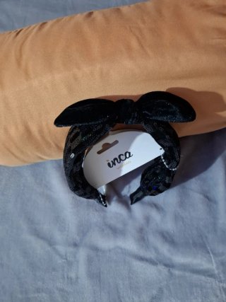 Diadema Inca Negra con Lentejuelas y Lazo