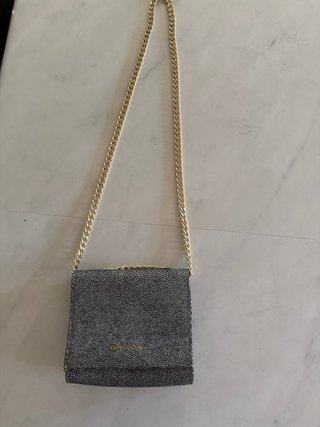 Bolso fiesta elegante cadena dorada